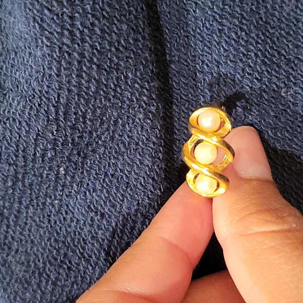 Avon vintage style ring